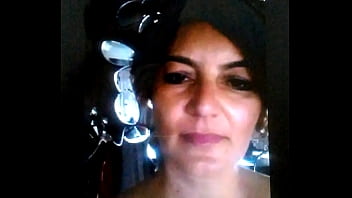 Mature Turkish woman showed her body in front of a webcam